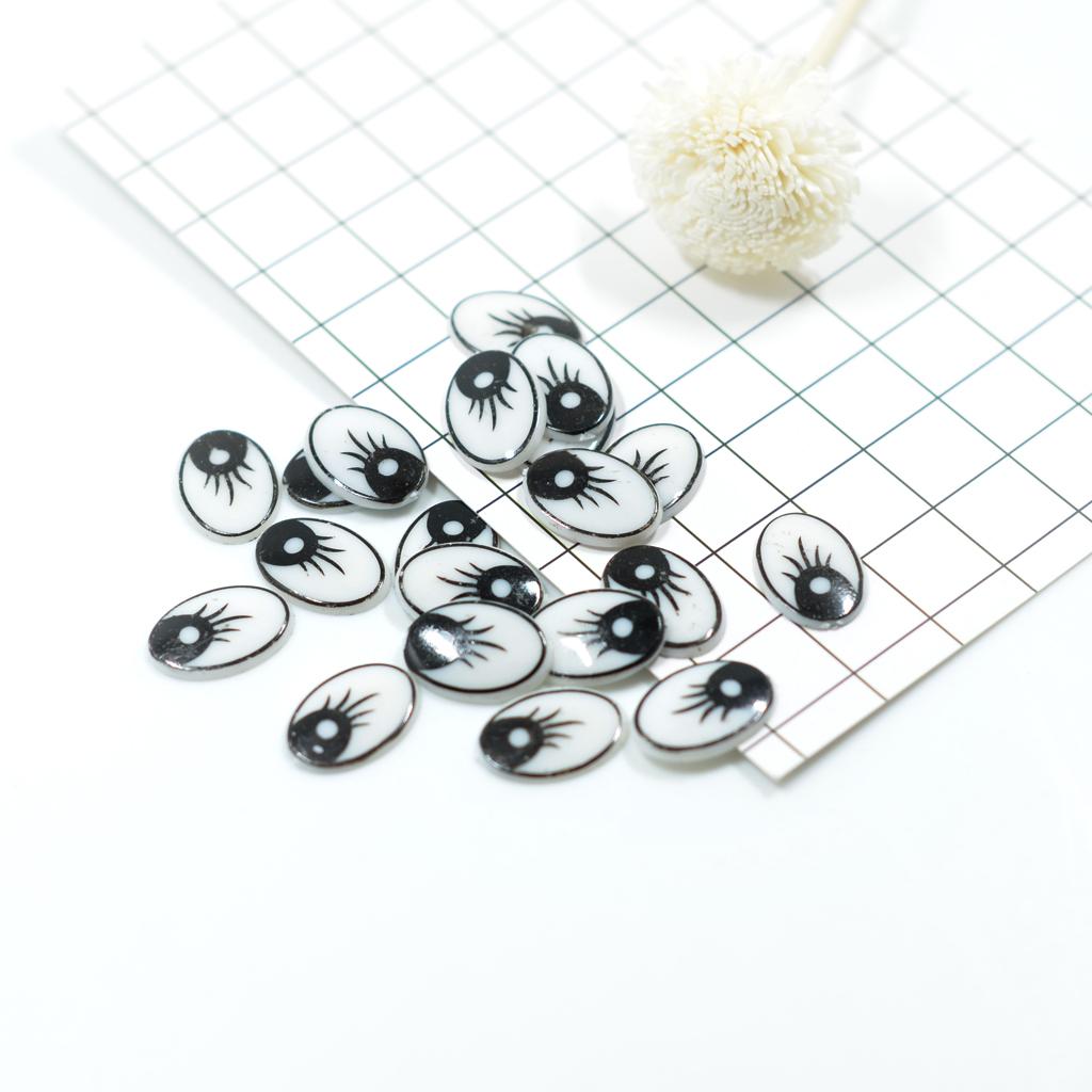 Flat Oval Cartoon Eyes Plastic - Art Craft Toys recension och pris